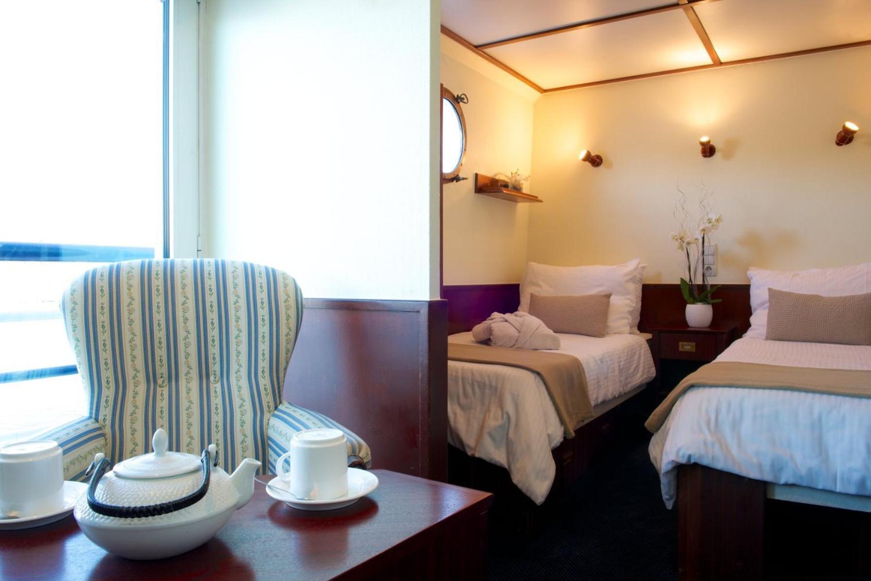 Bateau Hotel A Quai Le Chardonnay Avignon Bilik gambar